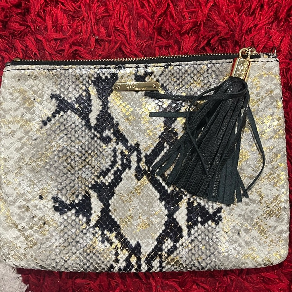 Gigi New York clutch